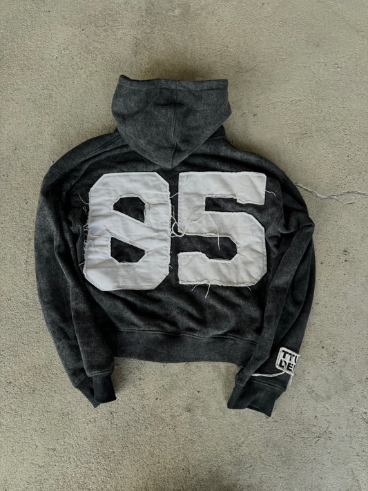05 HOODIES “BLACK”