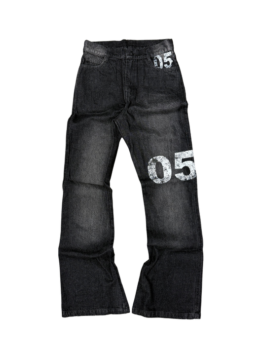 05 JEANS “WASHED BLACK”