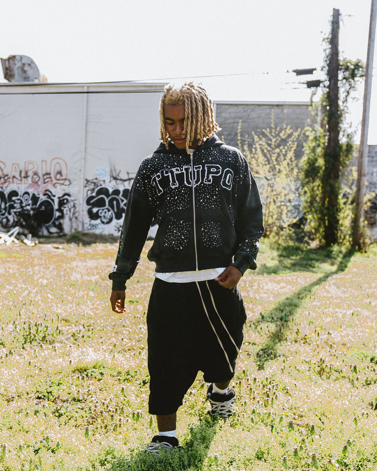 05 HOODIES V2 “BLACK”