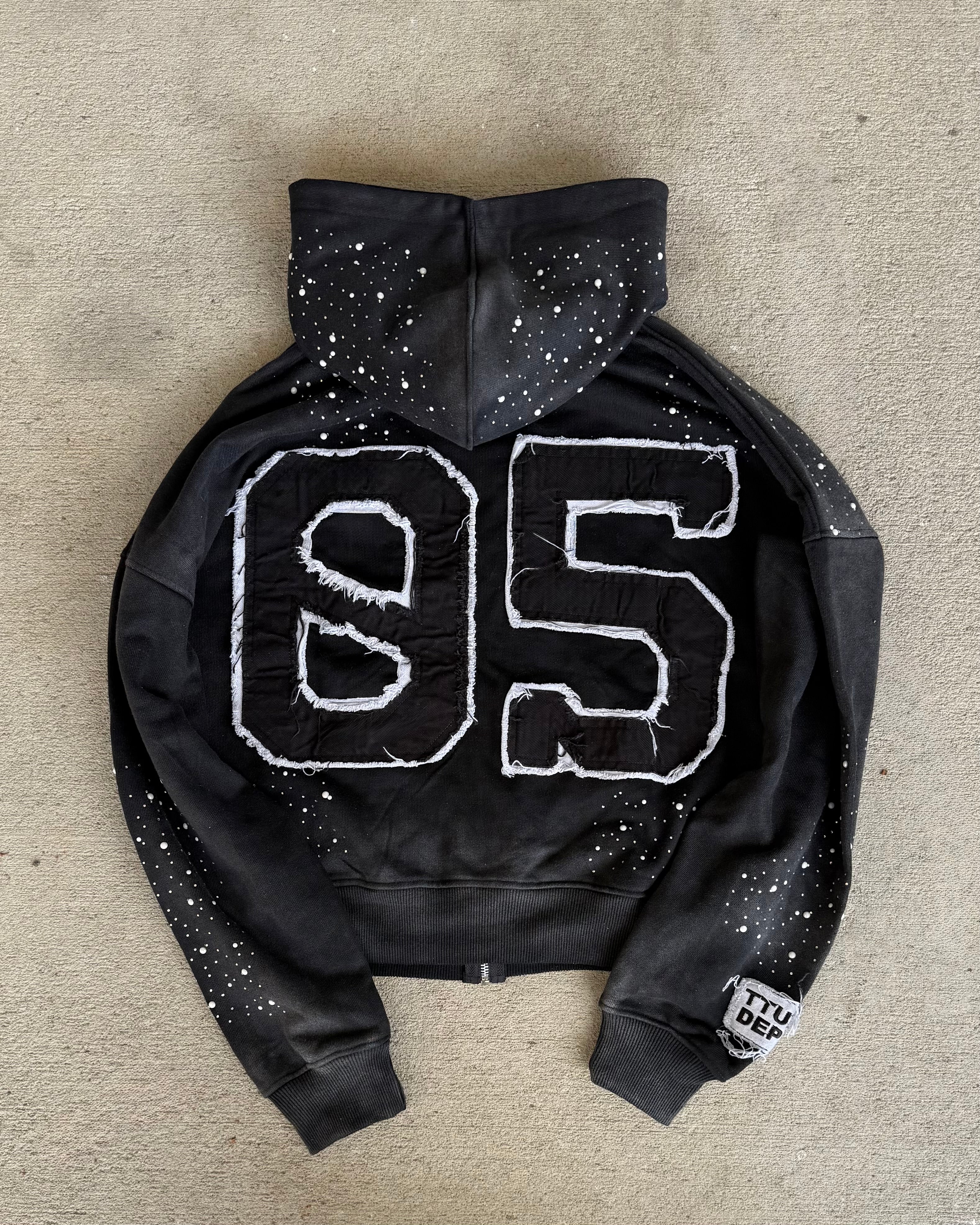 05 HOODIES V2 “BLACK” – ttupoworldwide