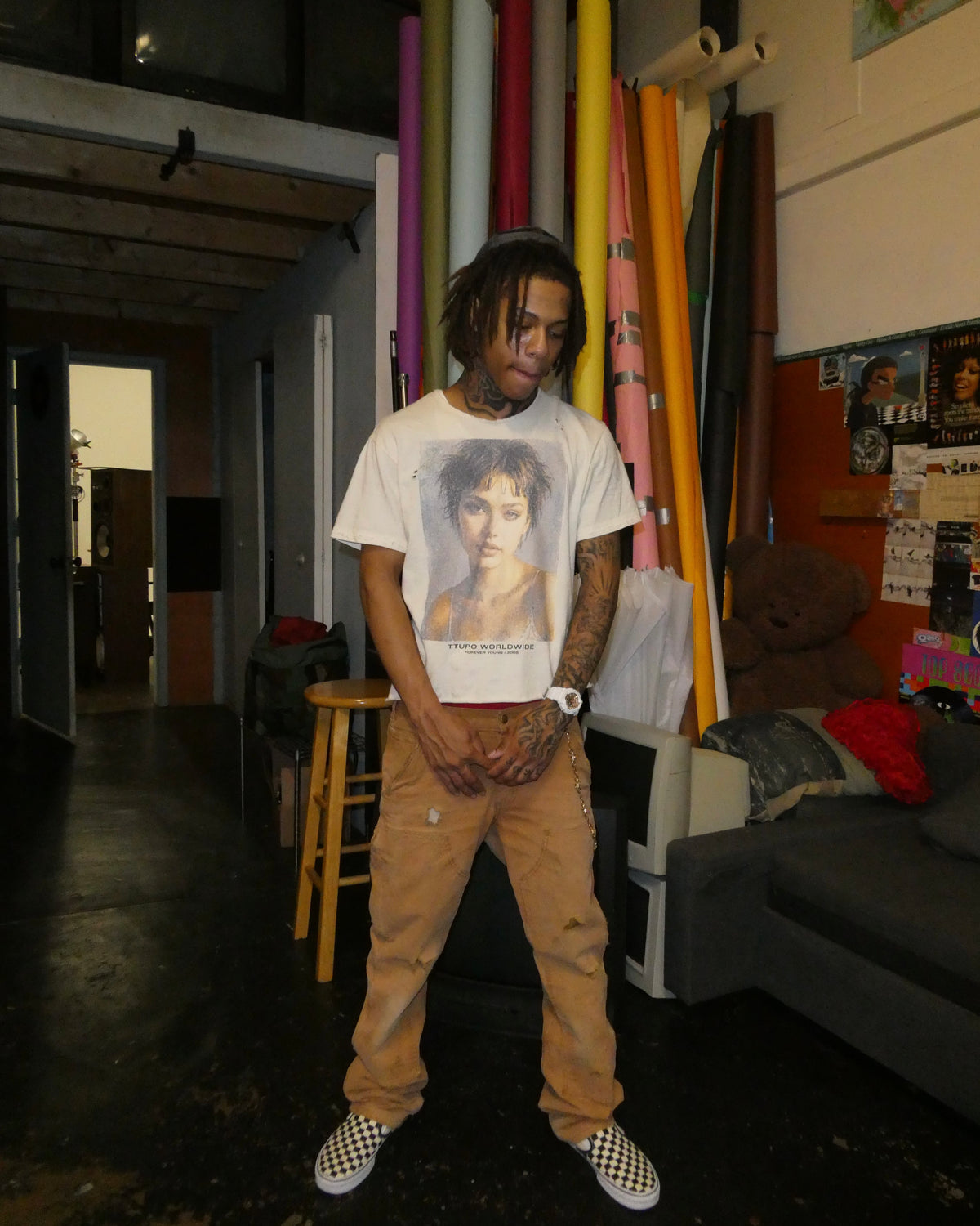 VINTAGE FOREVER YOUNG TSHIRTS