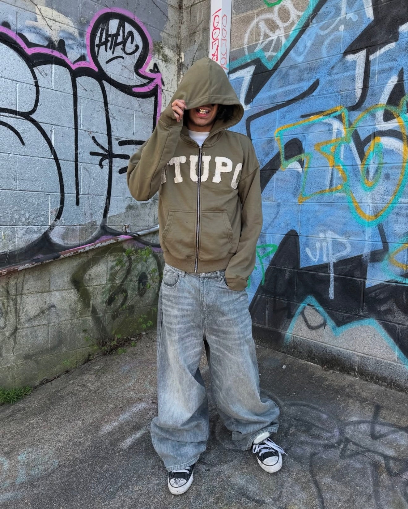05 HOODIES “OLIVE GREEN”