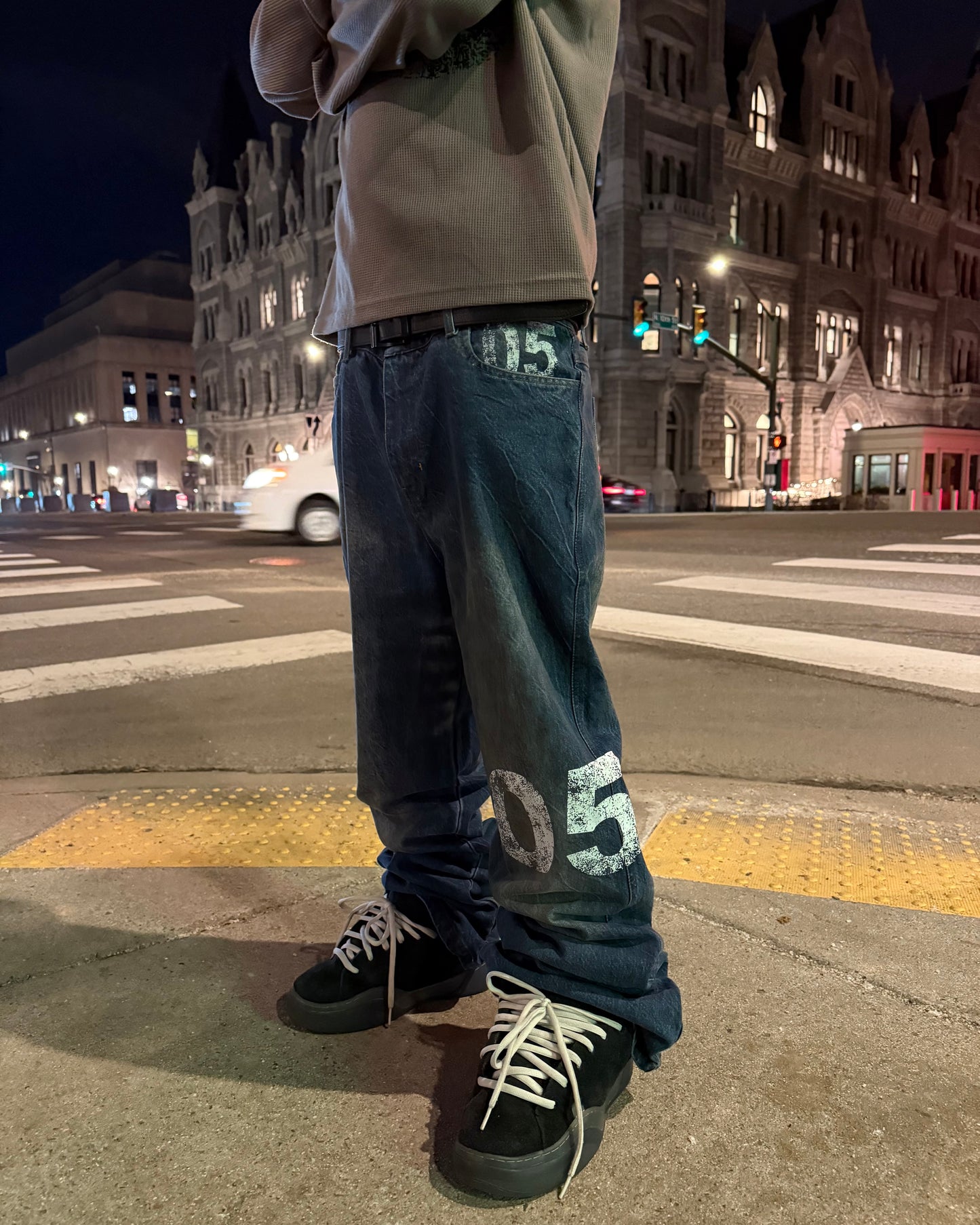 05 JEANS “WASHED BLUE”