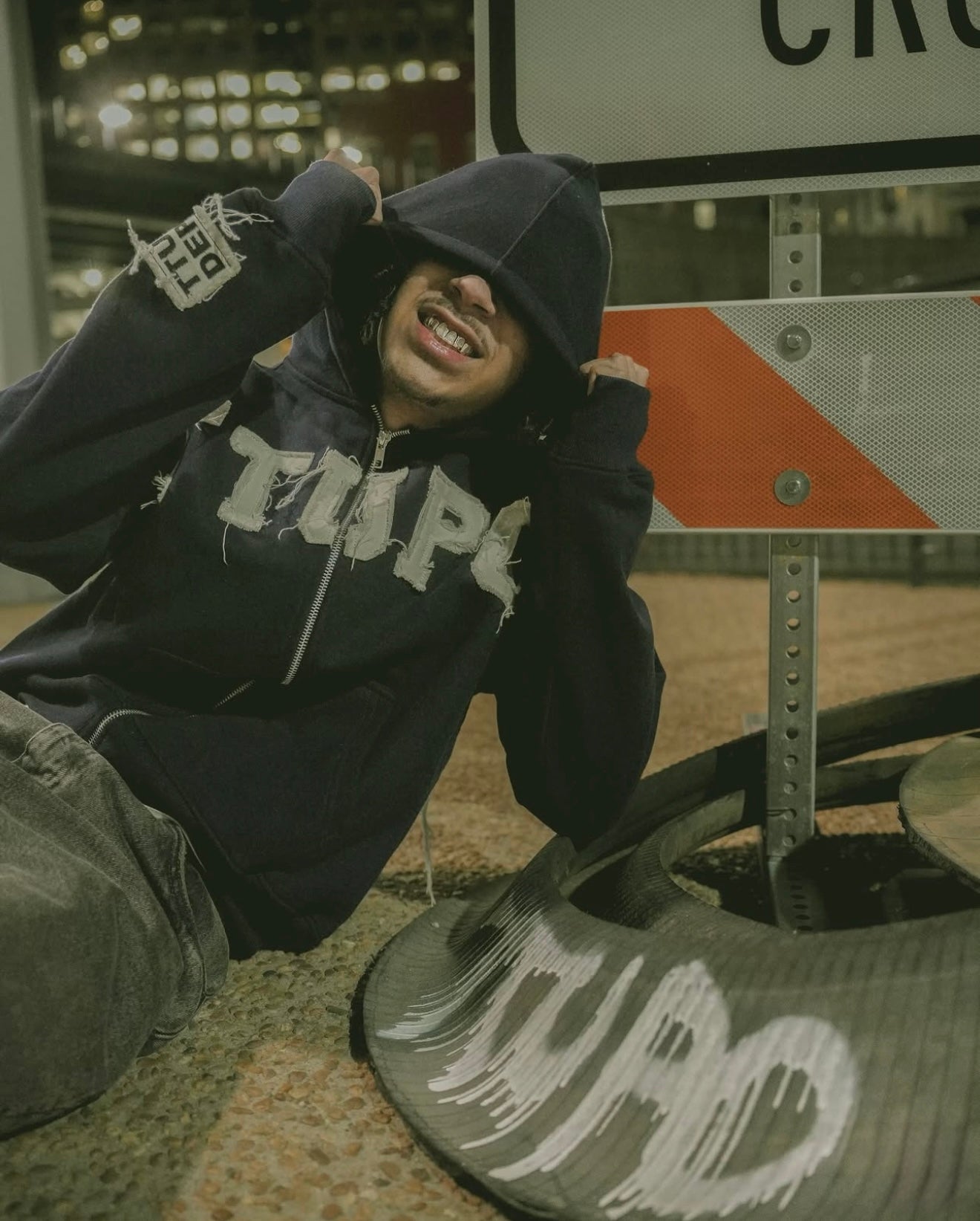 05 HOODIES “NAVY BLUE”
