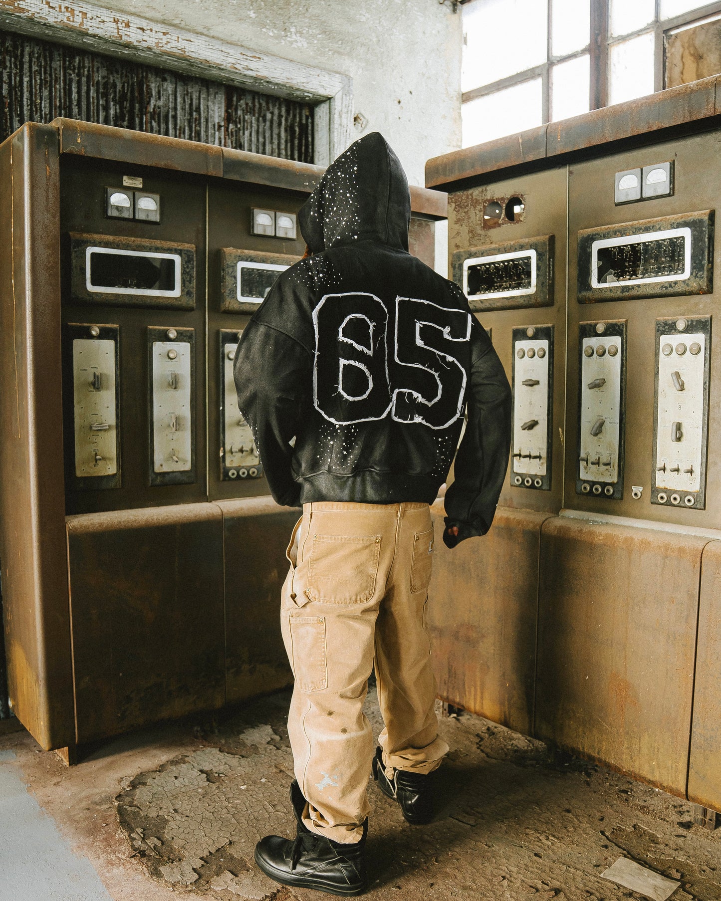 05 HOODIES V2 “BLACK”