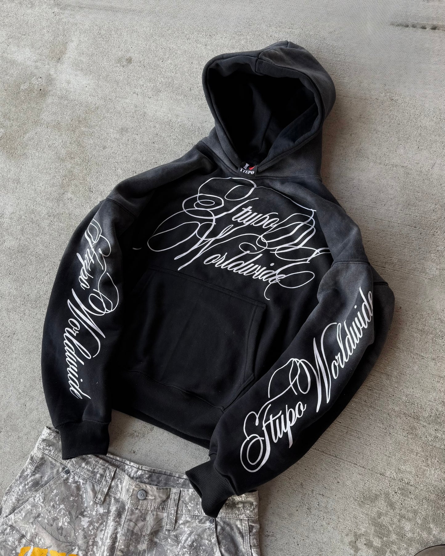 TTUPO SIGNATURE HOODIE
